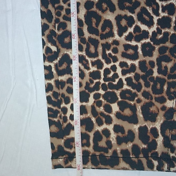 Bold Elements Cut to Curve Leopard Print Jeans - Picture 10 of 10